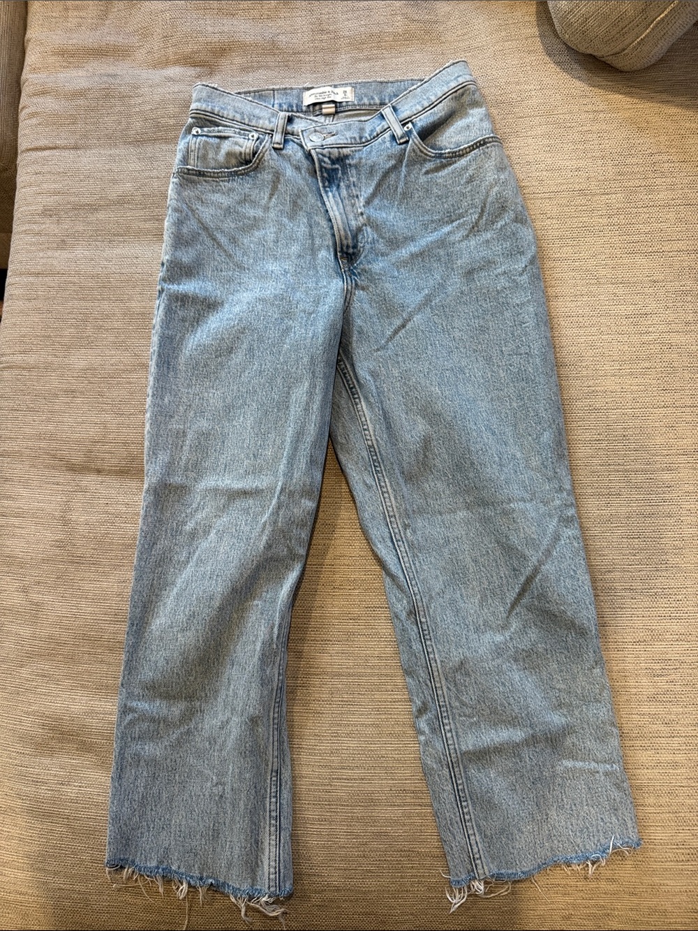 Abercrombie & Fitch Reworked The 90s Straight Ultra High Rise Jean